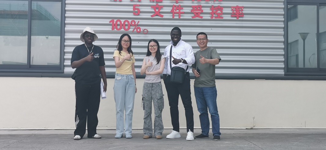 Burkina Faso Müşterileri Oksijen ve Azot Jeneratörü Üretim Üssümüzü Ziyaret Ettikten Sonra Sipariş İmzalıyor